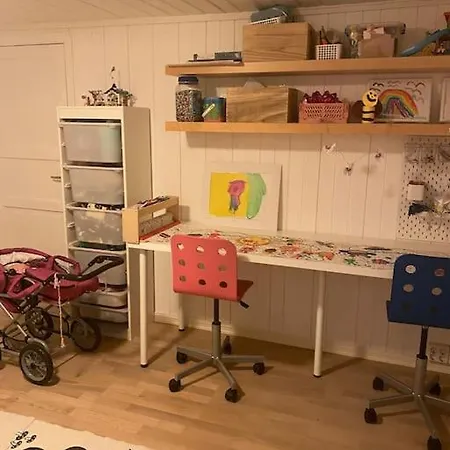 Sentrumsnaert, Flott Utsikt, Gratis Parkering