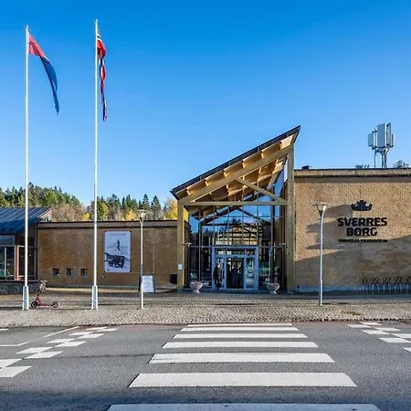 Sentrumsnaert, Flott Utsikt, Gratis Parkering *
